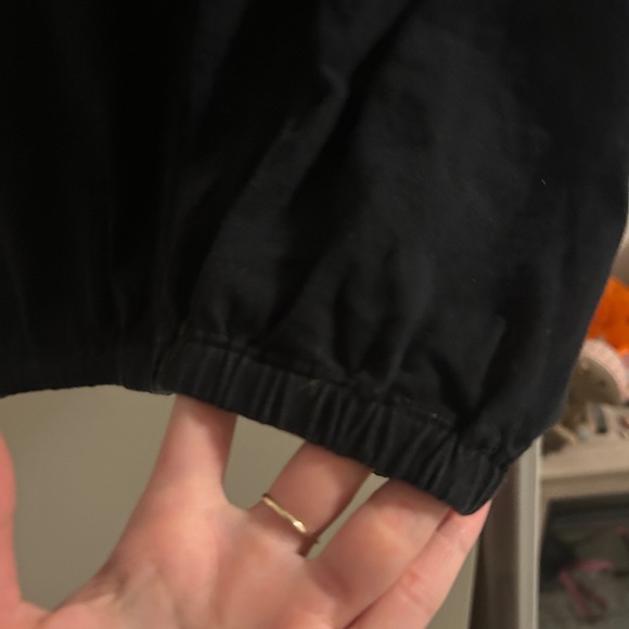 Wilfred Piaf Crop T-Shirt Black Elastic Scrunch Bottom Black Medium🖤 - Picture 4 of 5